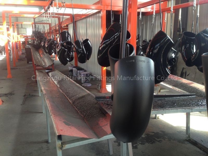 ASTM A234 WPB مواسير ملحومة من الصلب الكربوني Sch 40 Sch 80 90 درجة أسود